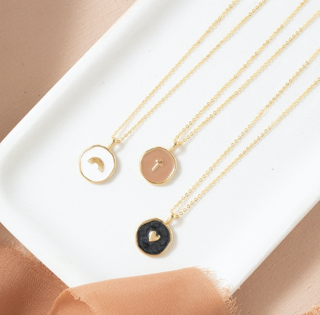 Tiny Heart Necklace: Black