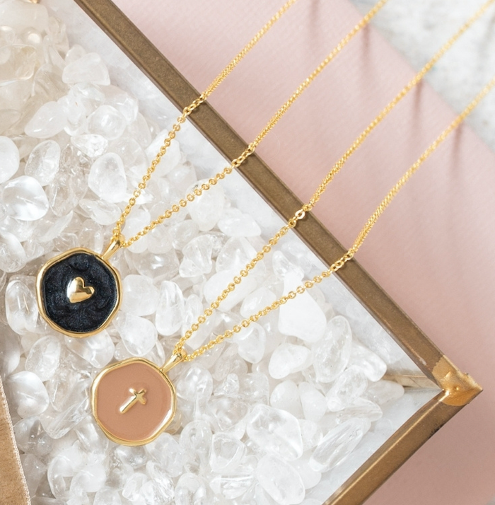 Tiny Heart Necklace: Black