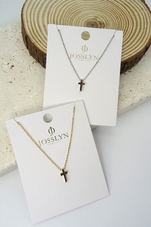 Petite Cross