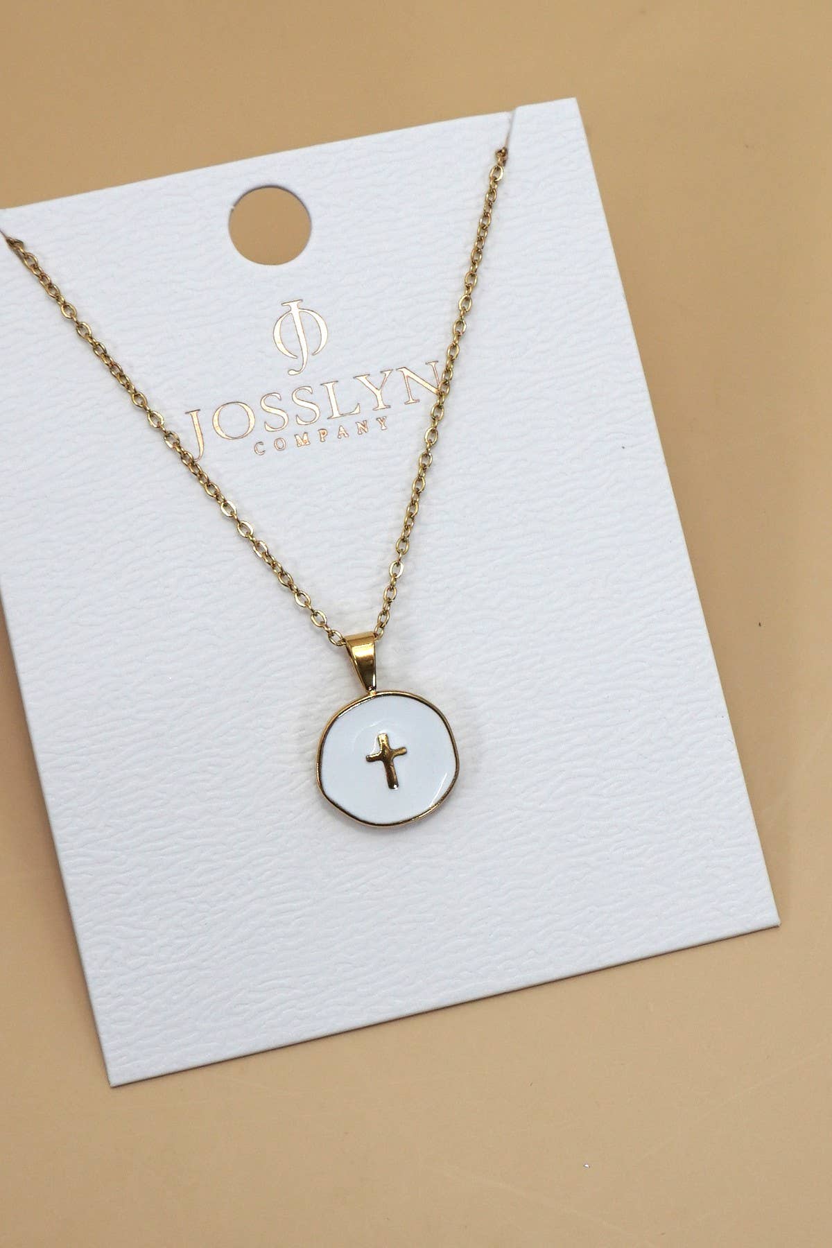 WHITE HEART NECKLACE