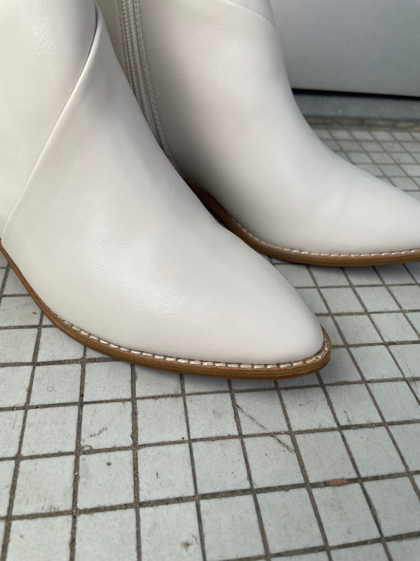 Nellie Boot RESTOCK - White
