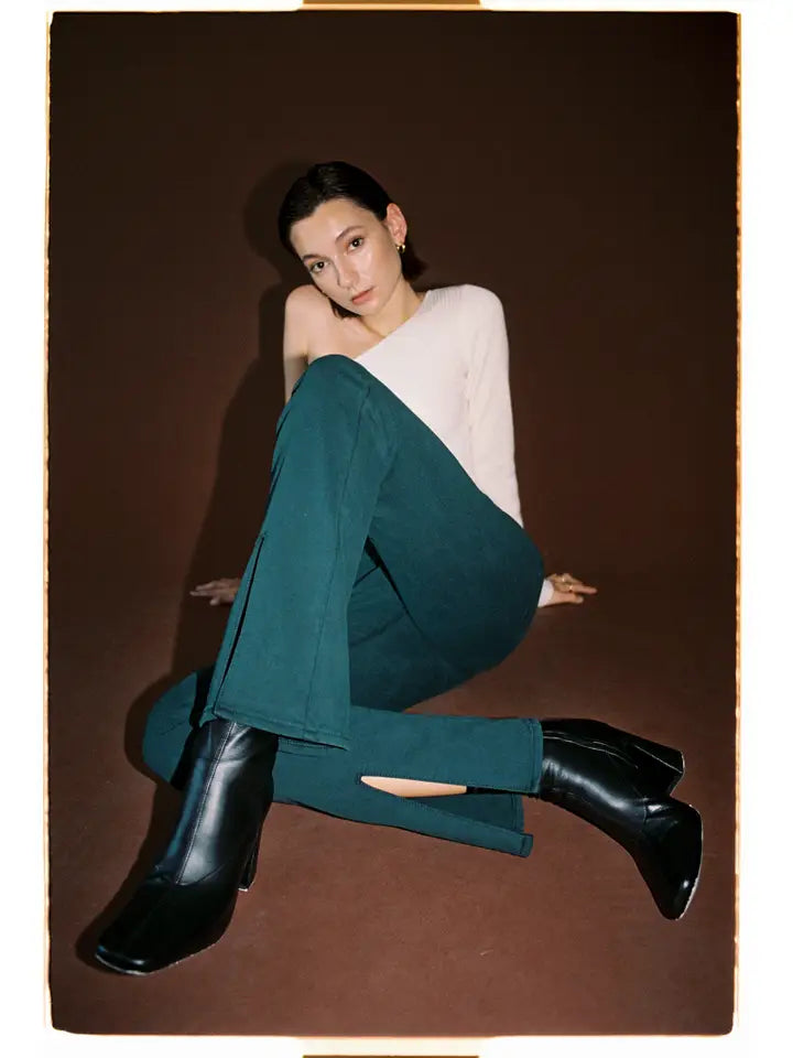 Emrald - High Rise Front Slit Flare JUST BLACK DENIM