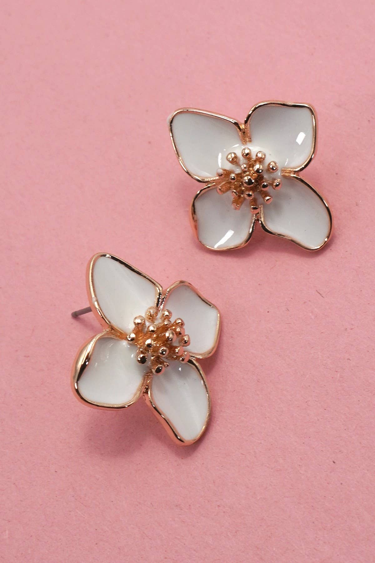 EPOXY WHITE ON GOLD FLOWER  STUD EARRINGS