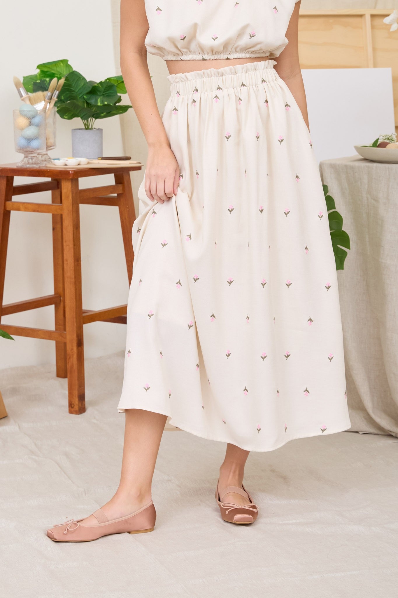 Petal Embroidered Ruffled Midi Skirt