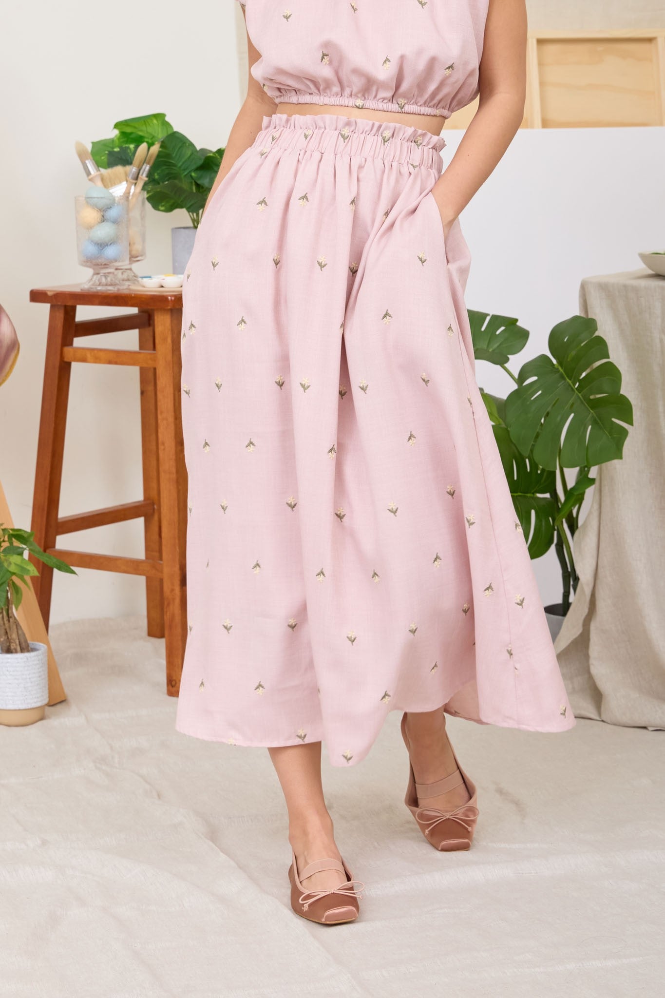 Petal Embroidered Ruffled Midi Skirt