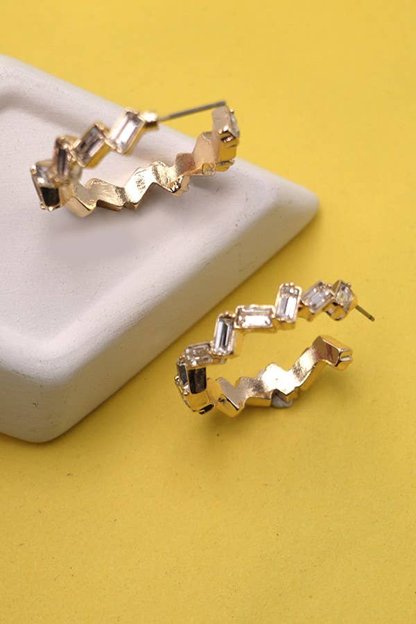 BAGUETTE HOOP EARRRING