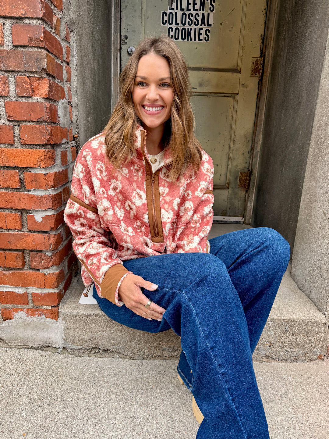 The Vintage Garden Pullover - Rust Floral