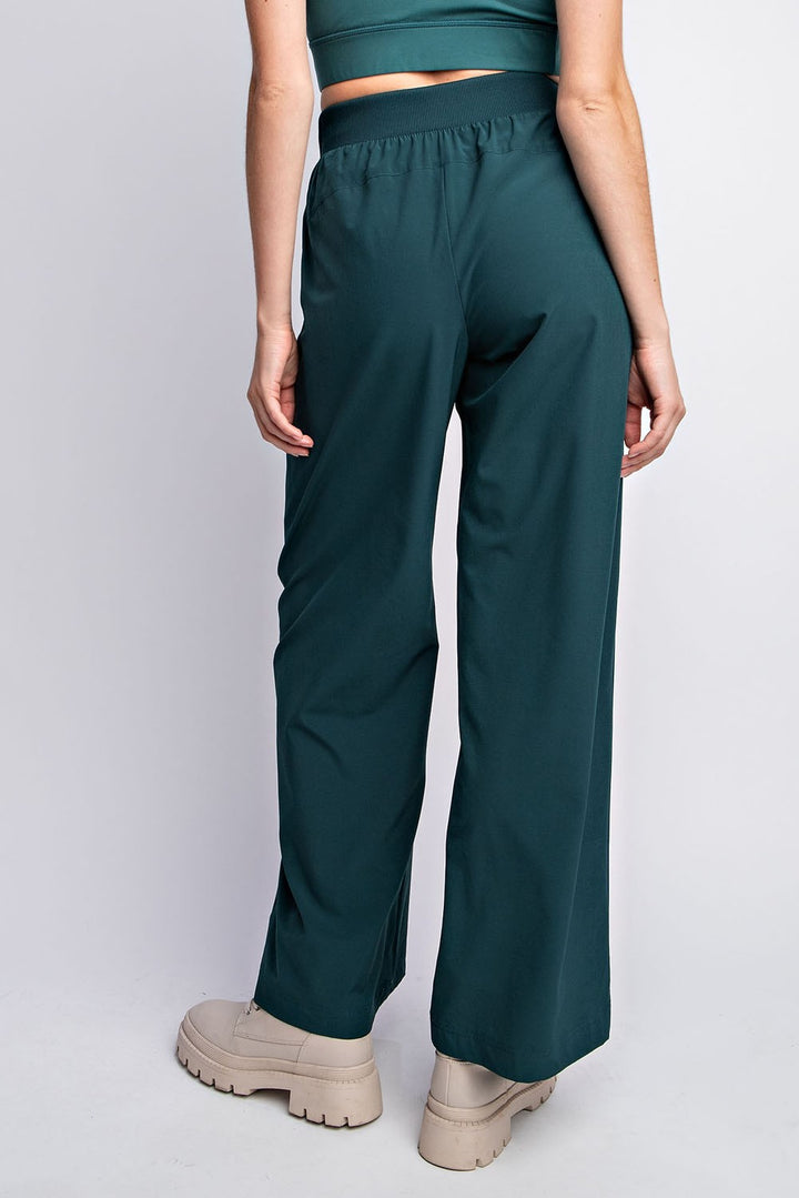 STRETCH WOVEN STRAIGHT PANTS