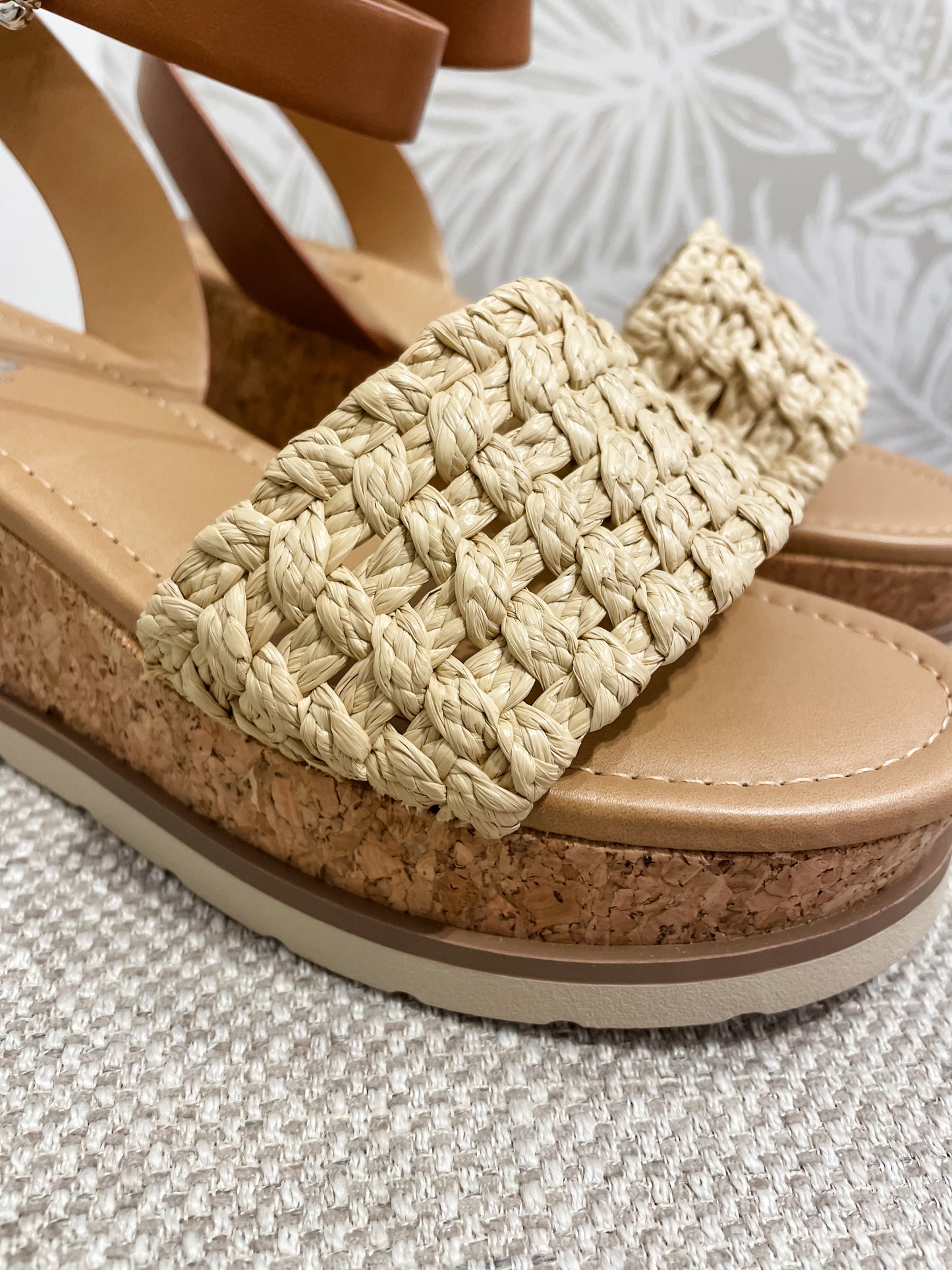 Lenny Sandal