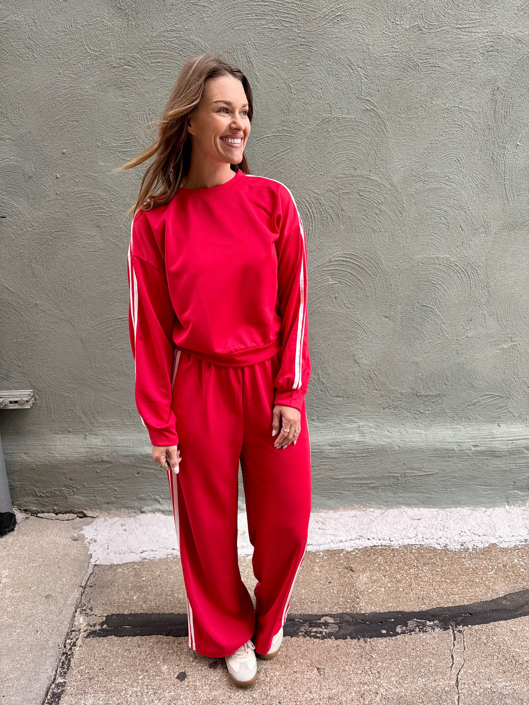 Sporty &amp; Chic Striped Lounge SET – Red