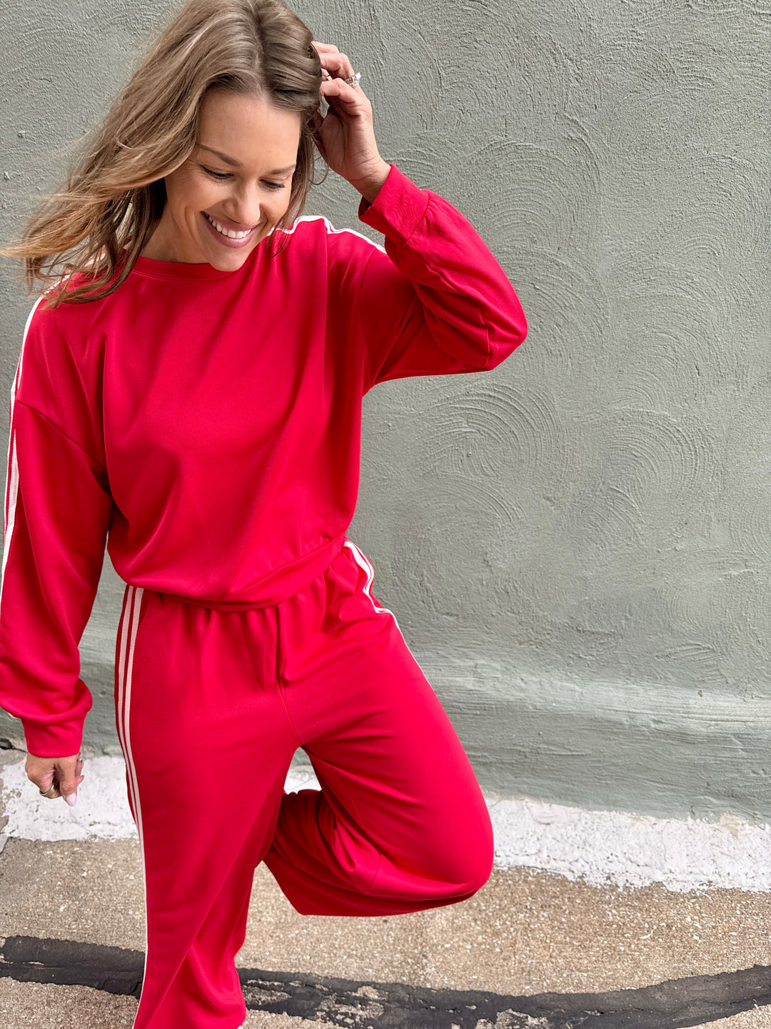 Sporty &amp; Chic Striped Lounge SET – Red