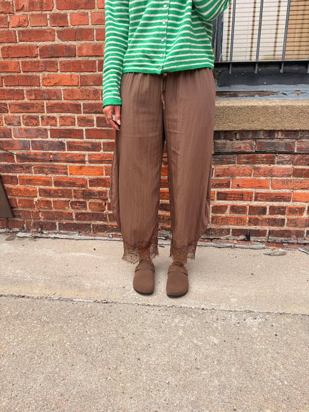 Lucy Lace Hem Balloon Pants - Mocha