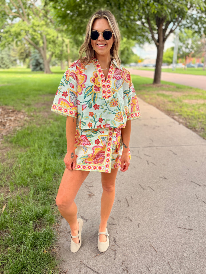 The Chloe Botanical Print Short Sleeve Top