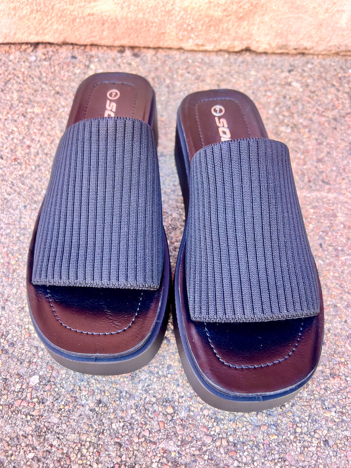 Finley Sandal - Black