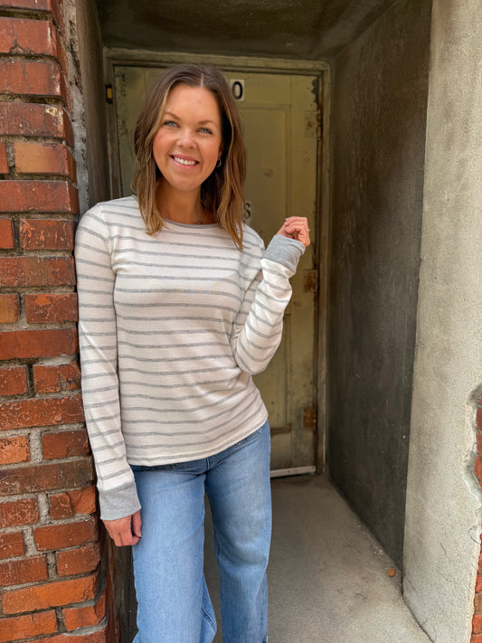 Comfort Pullover – Ivory/Heather Grey