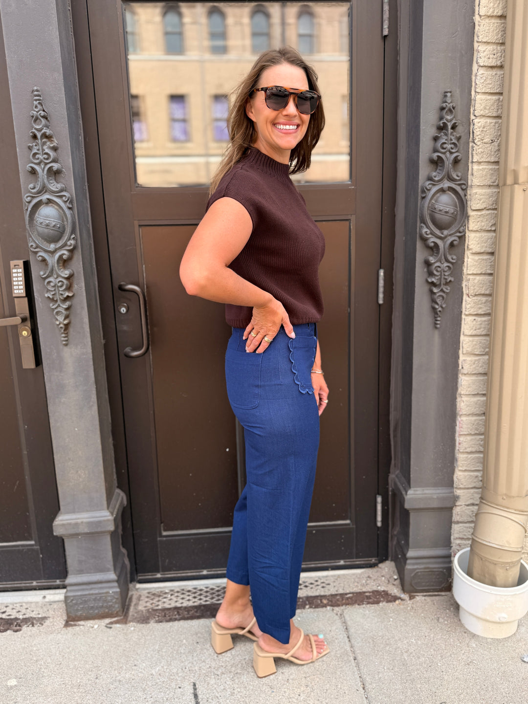 Cropped Scallop Pocket Wide-Leg Colette Pants
