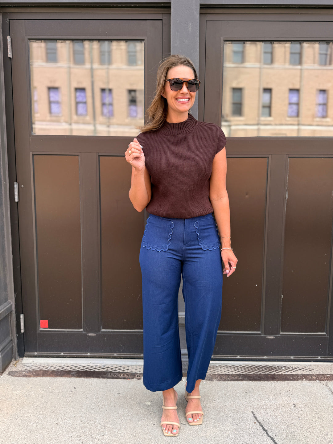 Cropped Scallop Pocket Wide-Leg Colette Pants