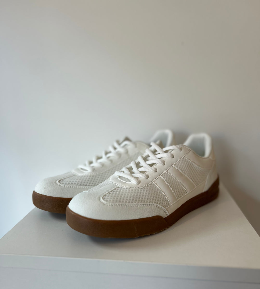 Clean Court Sneaker