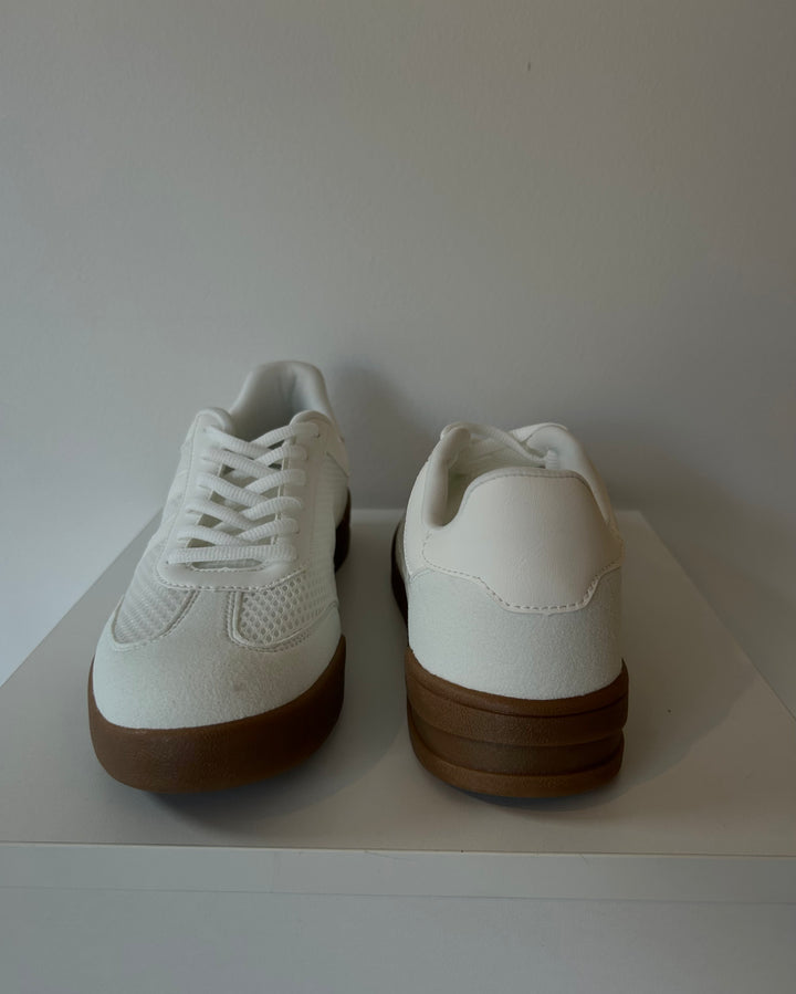 Clean Court Sneaker