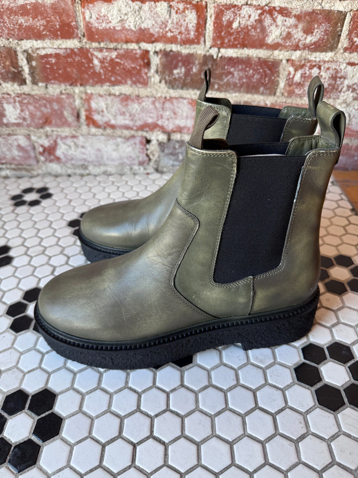 Free People Chelsea Boot