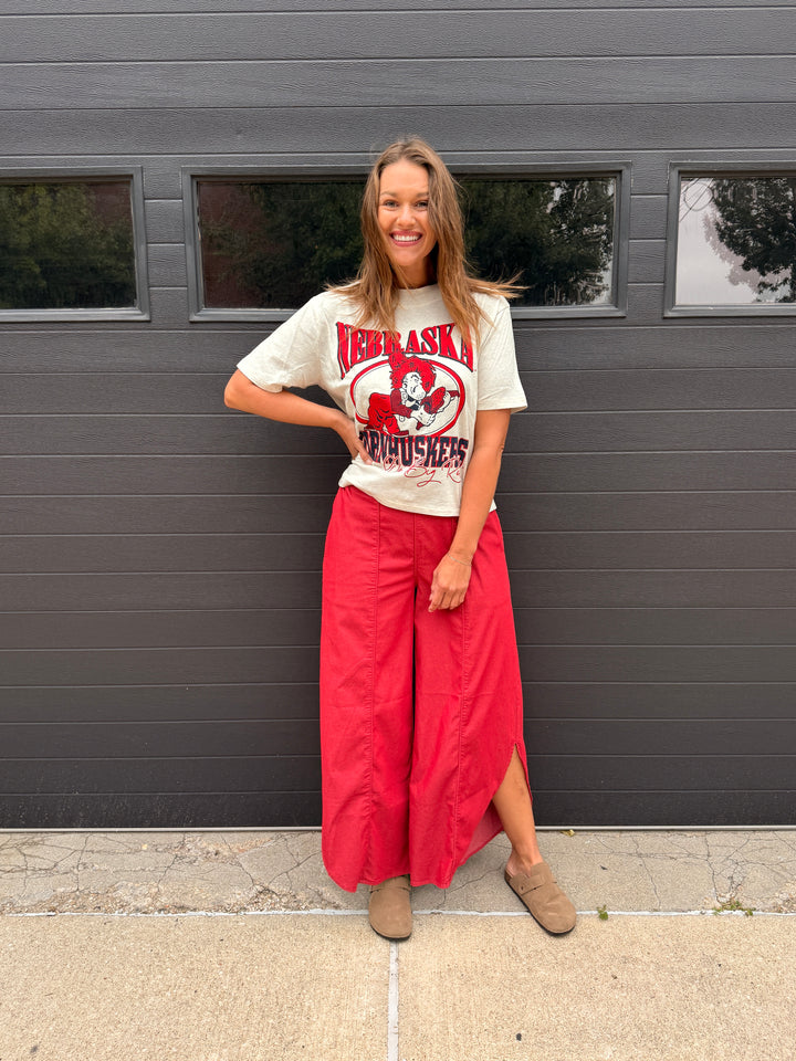 The Milly Tulip-Hem Denim Pants – Red