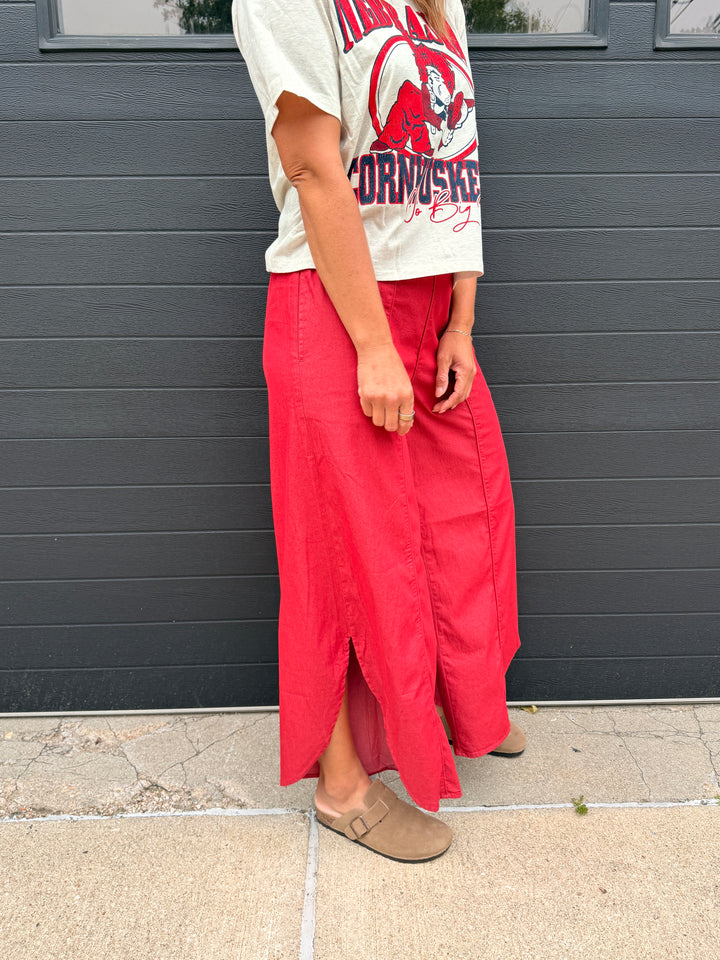 The Milly Tulip-Hem Denim Pants – Red