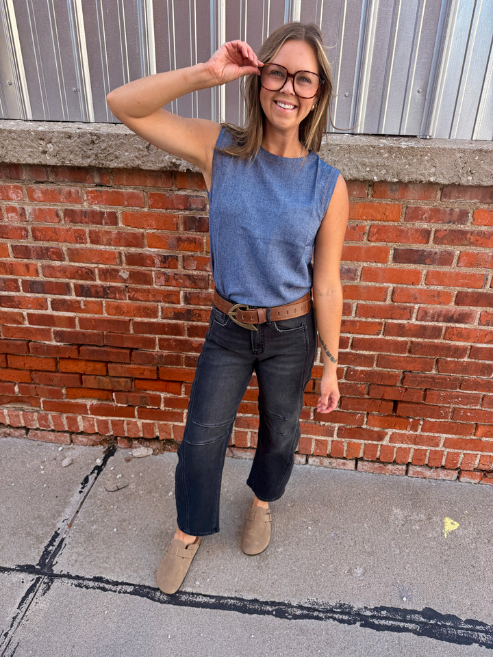 Round Neck Garment Wash Sleeveless Top