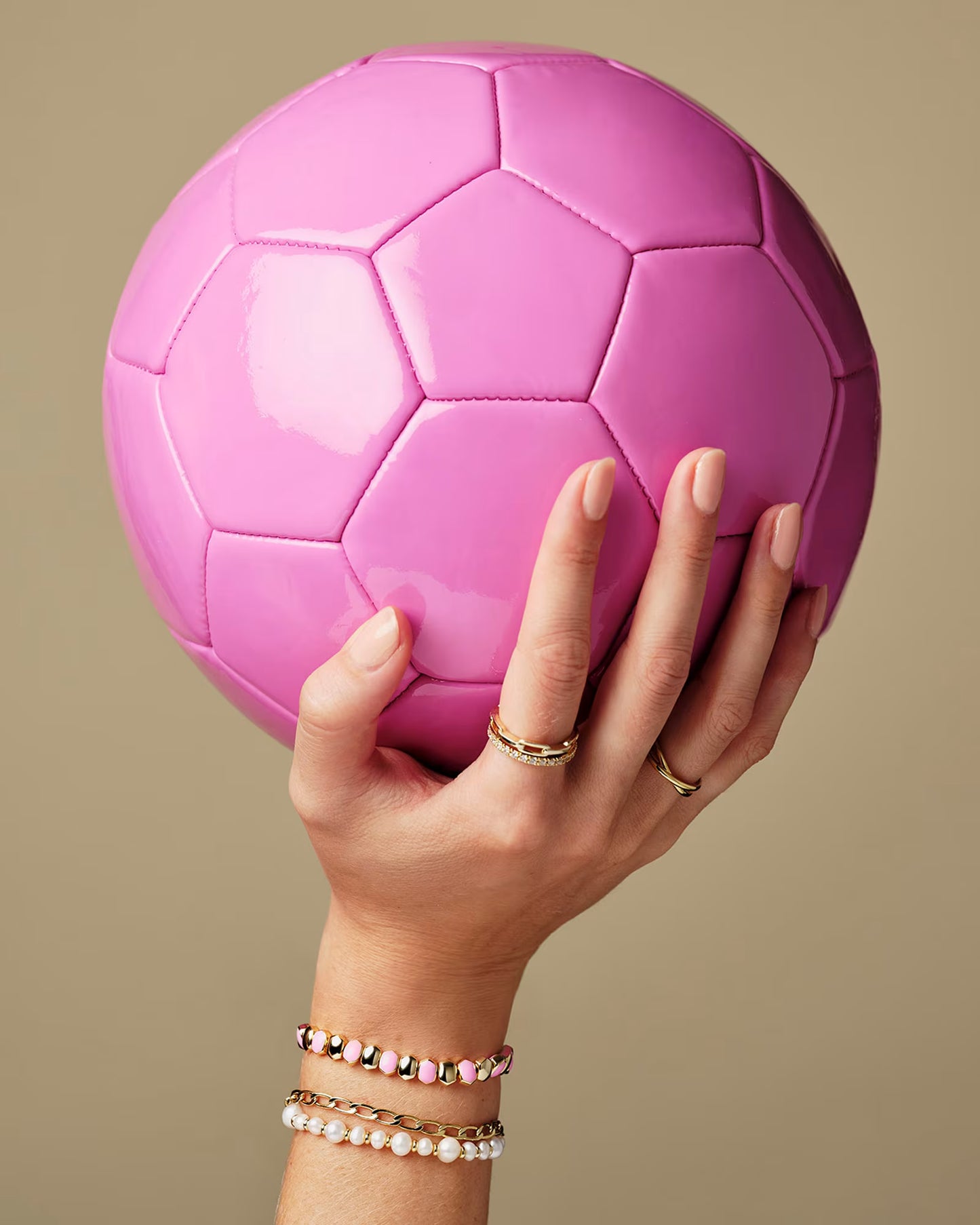 DAPHNE ENAMEL STRETCH BRACELET GOLD PINK ENAMEL