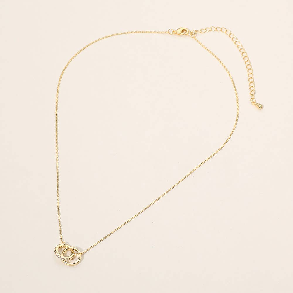 Interlocking Circle Pendant Necklace