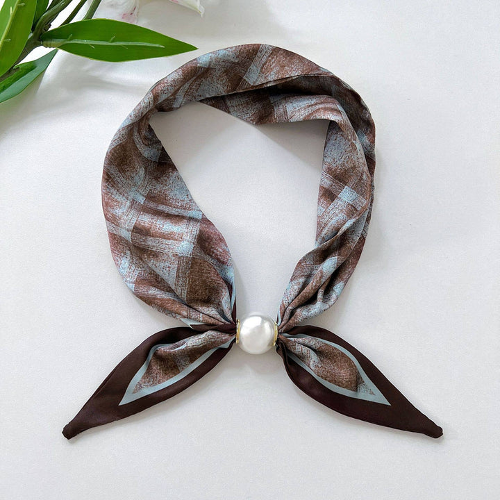 Fashion Scarf with Magnetic Buckle