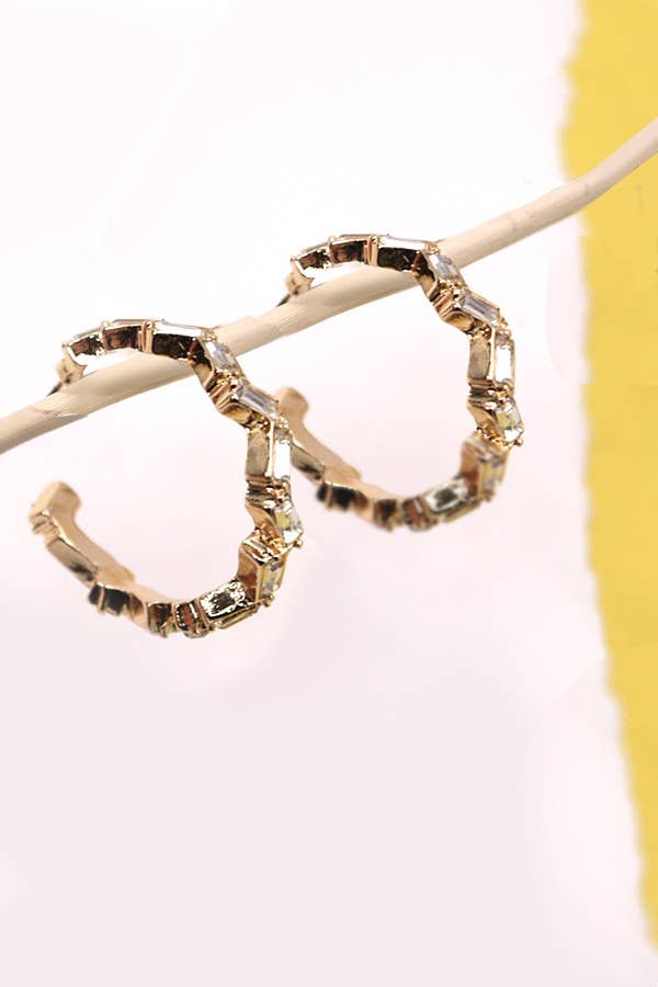 BAGUETTE HOOP EARRRING