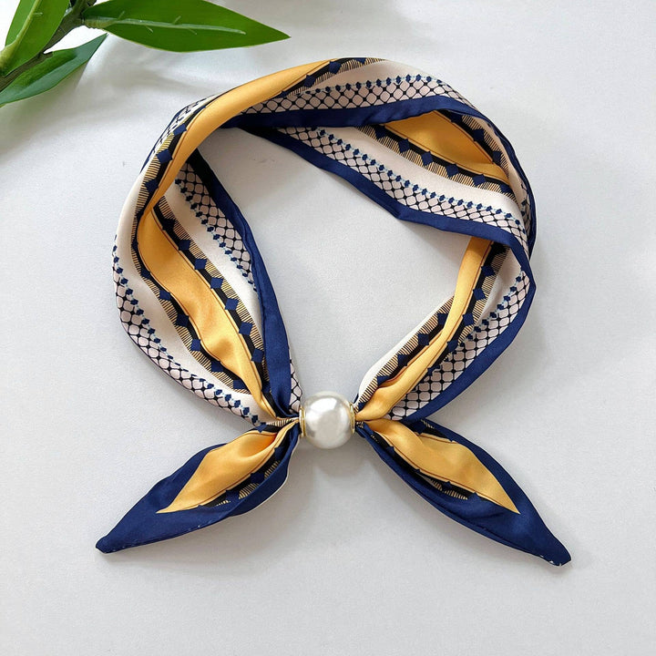 Fashion Scarf with Magnetic Buckle